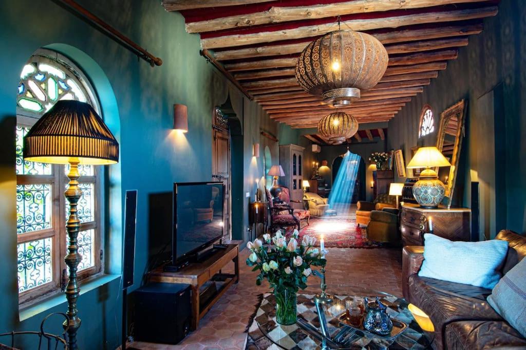 Aux Portes De Marrakech Villa Arts & Deco Avec Piscine 马拉喀什 外观 照片